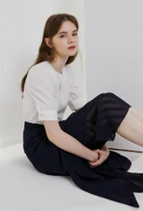 펄버튼 퍼프 슬리브 블라우스 (IVORY)