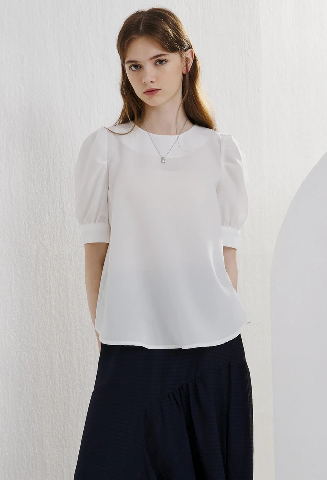 펄버튼 퍼프 슬리브 블라우스 (IVORY)
